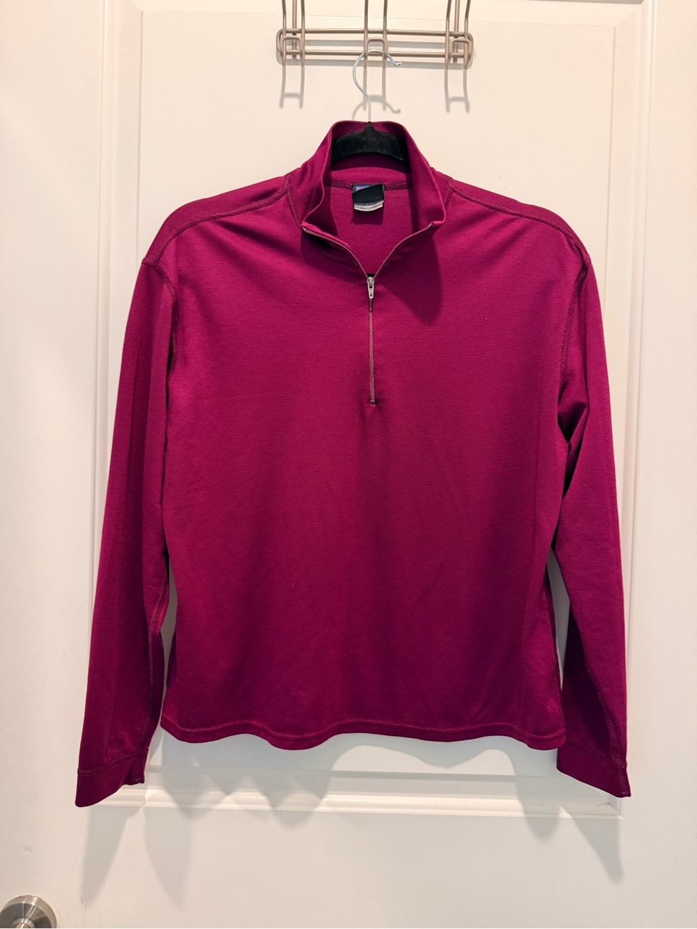 Patagonia Capilene 1
Quarter-Zip Pullover
Magenta Size L